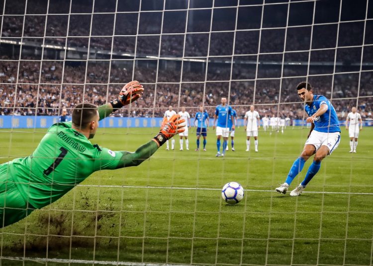 I rigoristi non tirano a caso: il linguaggio del corpo dei portieri viene studiato in segreto e quel micro-movimento decide le partite di Premier League